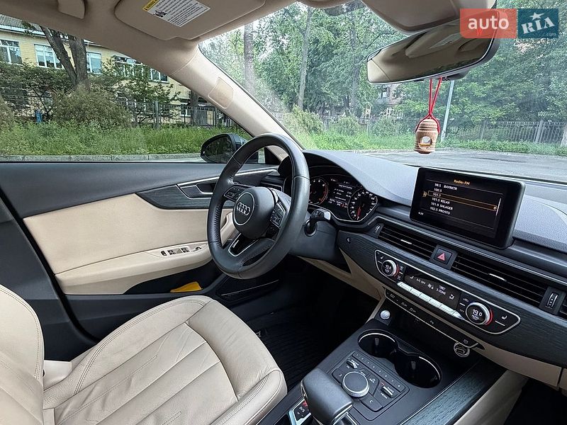 Седан Audi A4 2017 в Києві
