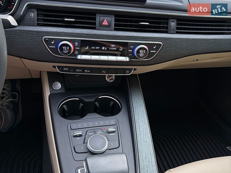 Седан Audi A4 2017 в Києві