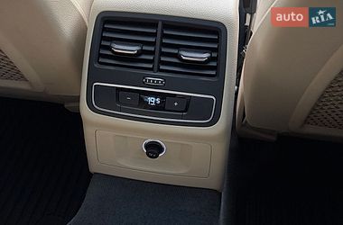 Седан Audi A4 2017 в Києві