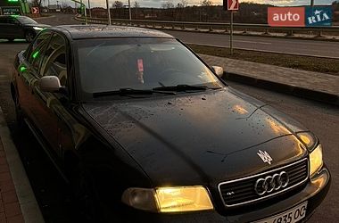 Седан Audi A4 1996 в Ходорове