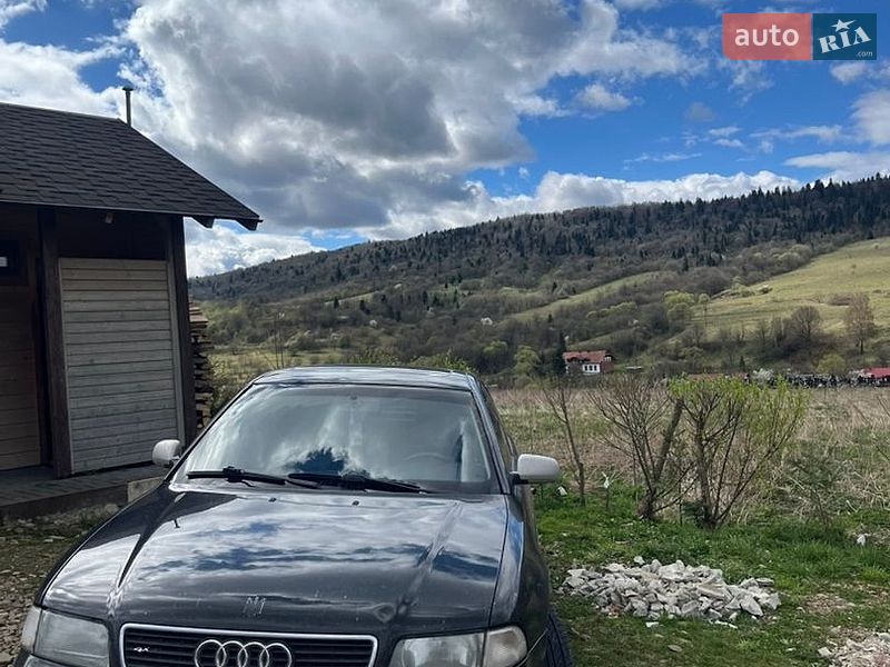 Седан Audi A4 1996 в Ходорове