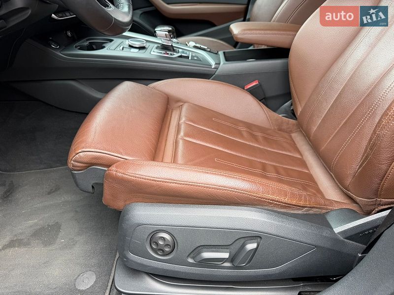 Седан Audi A4 2018 в Стрию