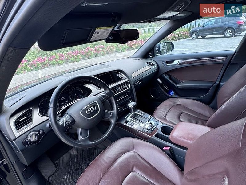 Седан Audi A4 2014 в Луцке