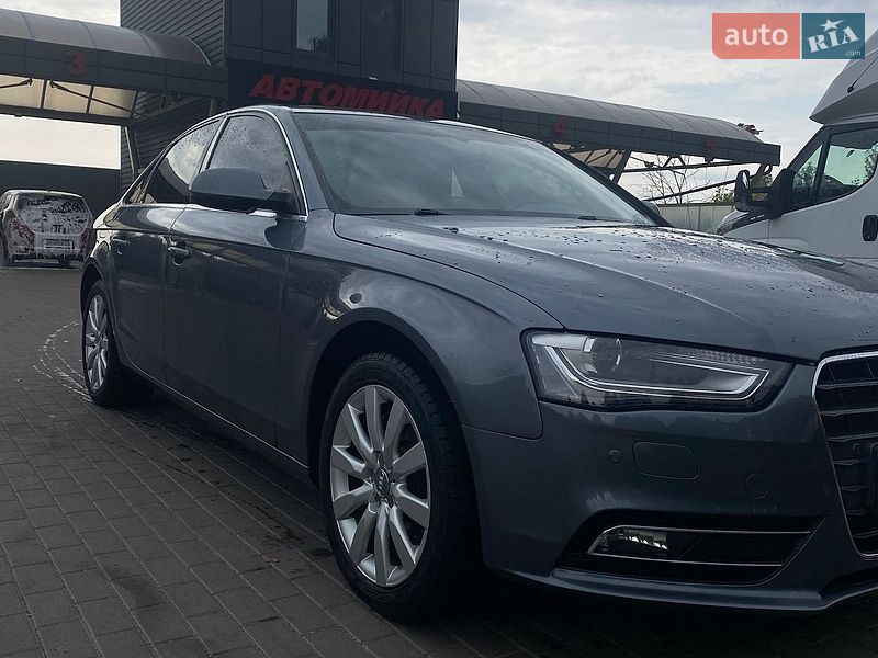 Седан Audi A4 2013 в Тернополе