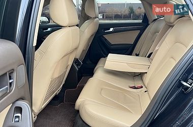 Седан Audi A4 2012 в Львове
