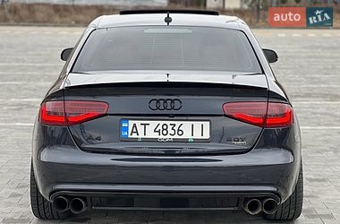 Седан Audi A4 2012 в Львове