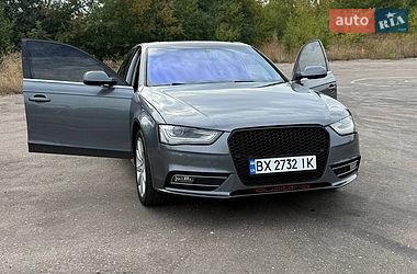 Седан Audi A4 2013 в Волочиске