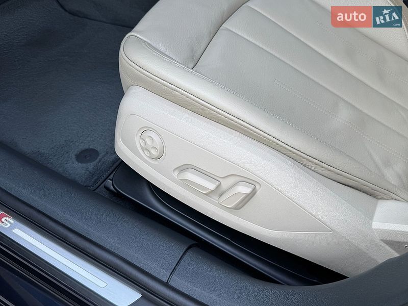 Седан Audi A4 2018 в Луцьку