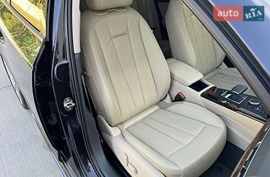 Седан Audi A4 2018 в Луцьку