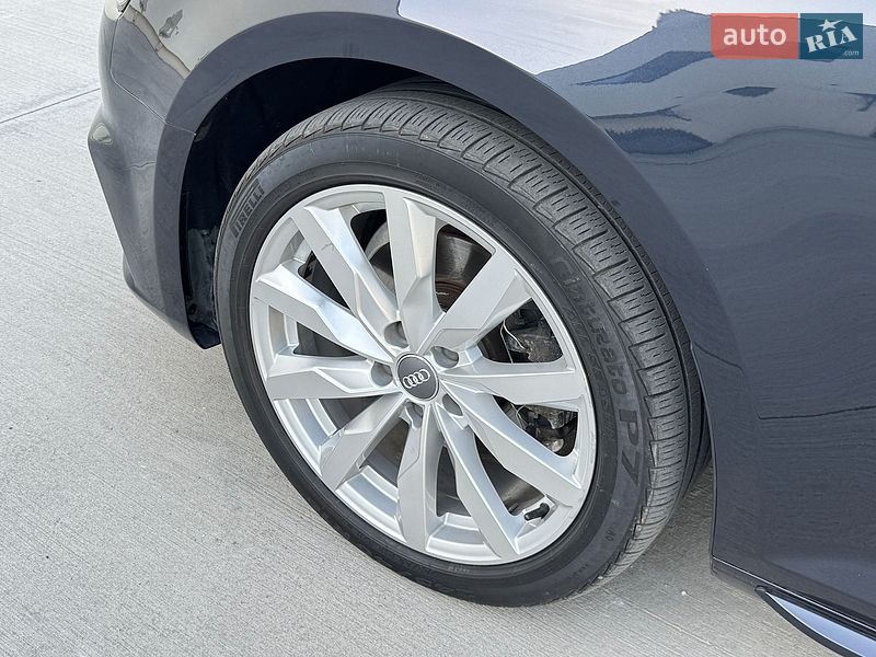 Седан Audi A4 2018 в Луцьку