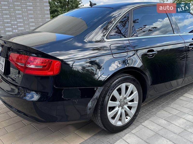 Седан Audi A4 2012 в Ірпені
