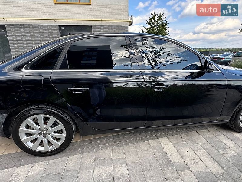 Седан Audi A4 2012 в Ірпені