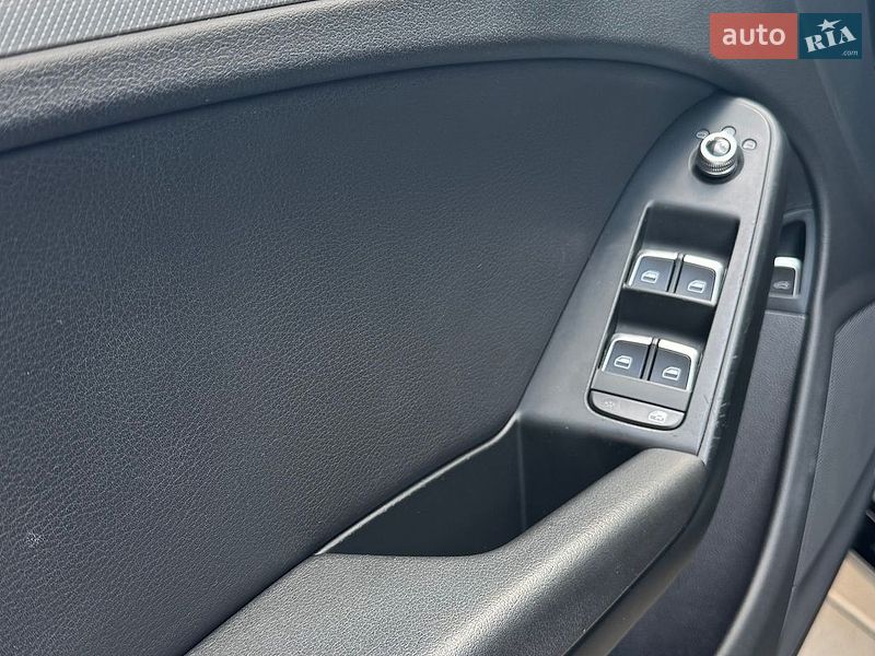 Седан Audi A4 2012 в Ірпені