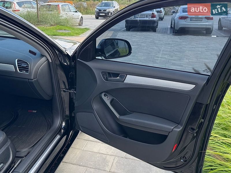 Седан Audi A4 2012 в Ірпені