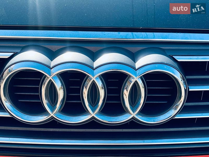Универсал Audi A4 2018 в Киеве