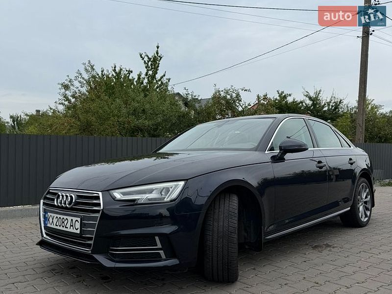 Седан Audi A4 2017 в Львове Седан Audi A4 2017 в Львове