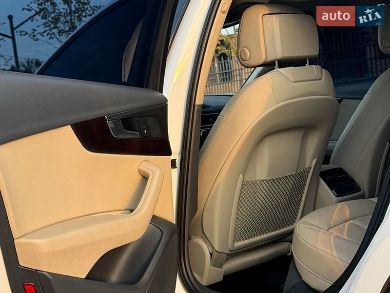 Седан Audi A4 2018 в Одессе