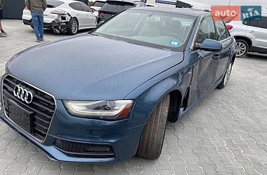 Седан Audi A4 2015 в Львові