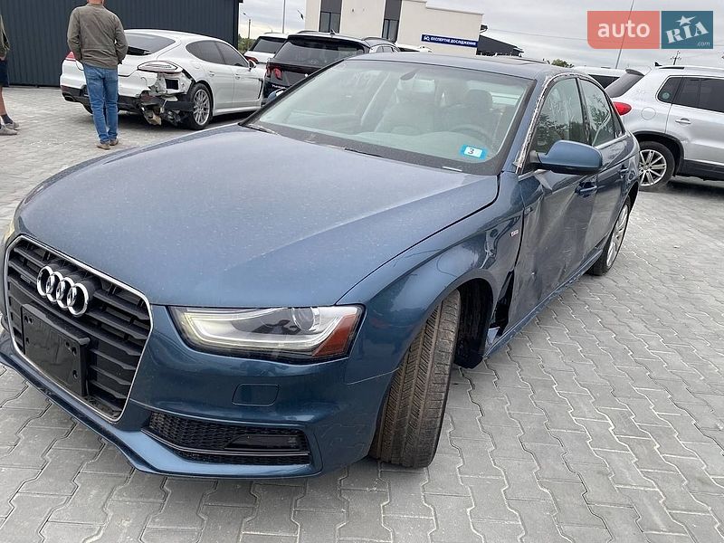 Седан Audi A4 2015 в Львові