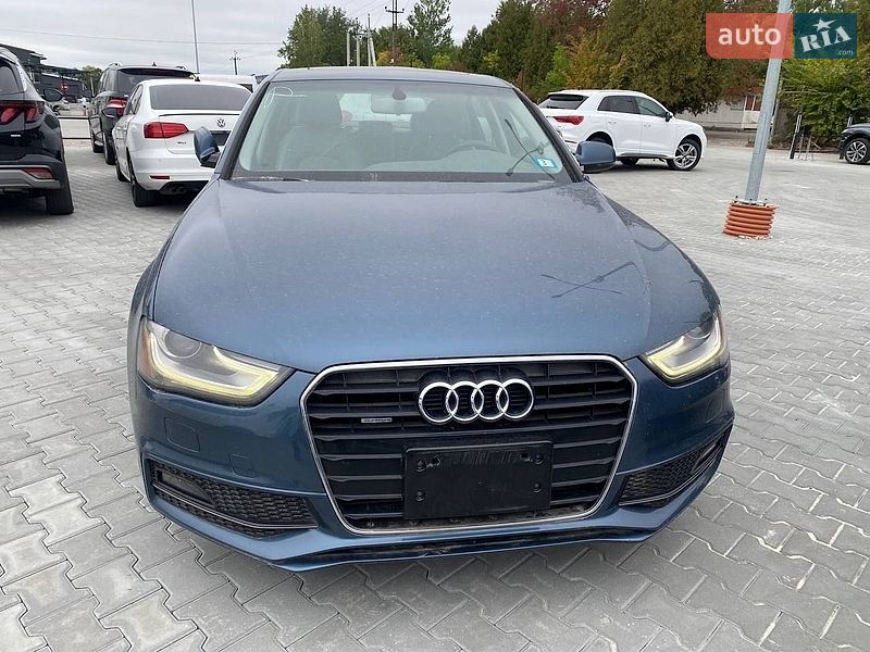 Седан Audi A4 2015 в Львові