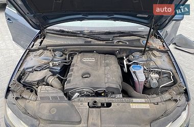Седан Audi A4 2015 в Львові