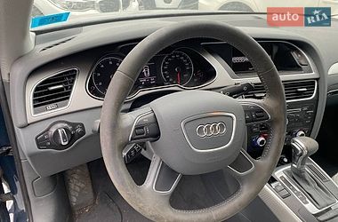 Седан Audi A4 2015 в Львові