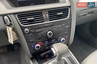 Седан Audi A4 2015 в Львові