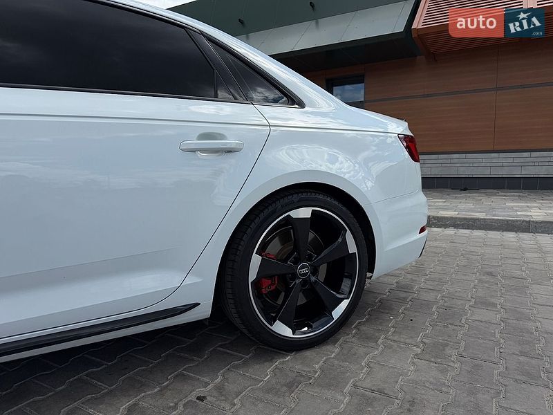 Седан Audi A4 2018 в Кривому Розі