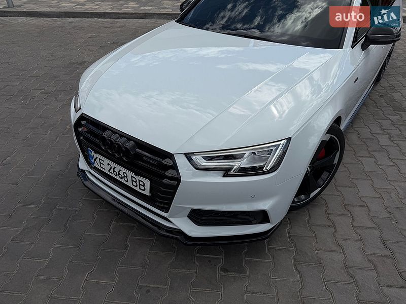 Седан Audi A4 2018 в Кривому Розі