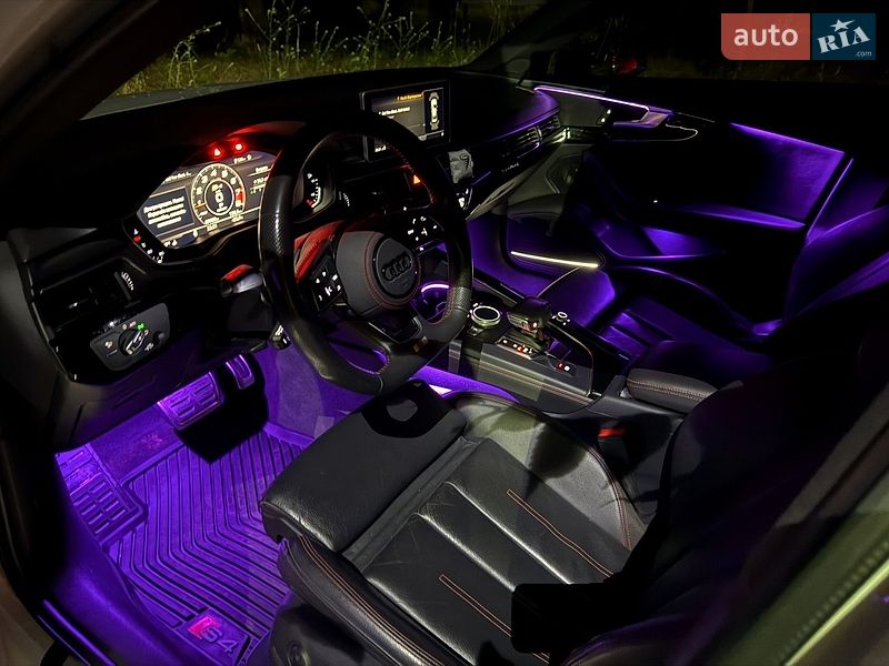 Седан Audi A4 2018 в Кривому Розі
