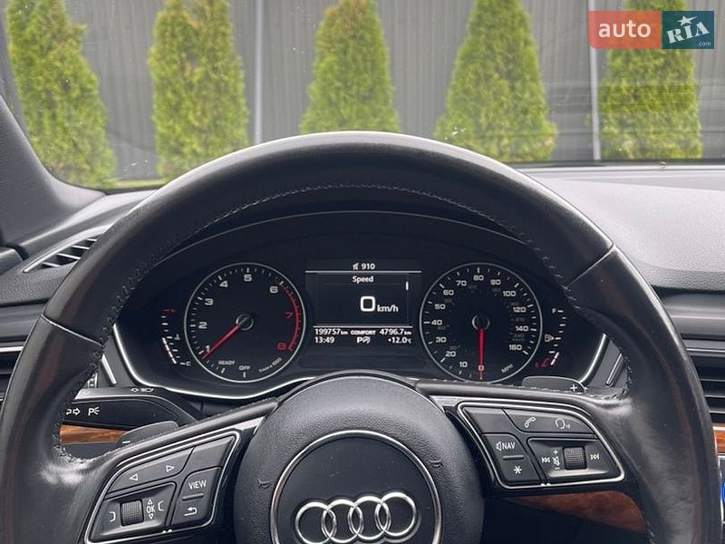 Седан Audi A4 2016 в Любешове