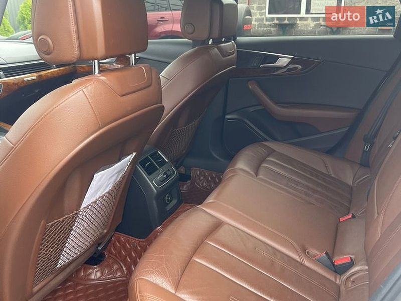Седан Audi A4 2016 в Любешове