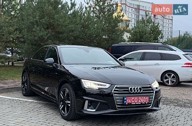 Седан Audi A4 2017 в Івано-Франківську