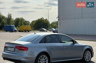 Седан Audi A4 2015 в Кременчуці