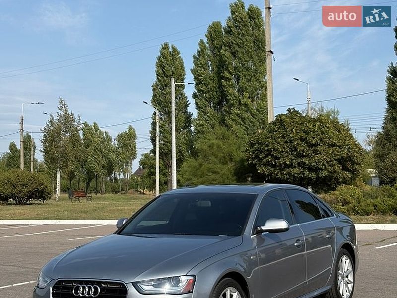 Седан Audi A4 2015 в Кременчуці