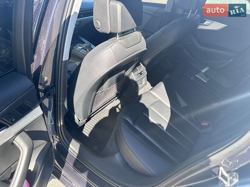 Седан Audi A4 2015 в Києві