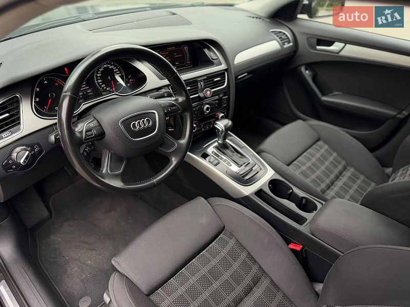 Седан Audi A4 2013 в Києві