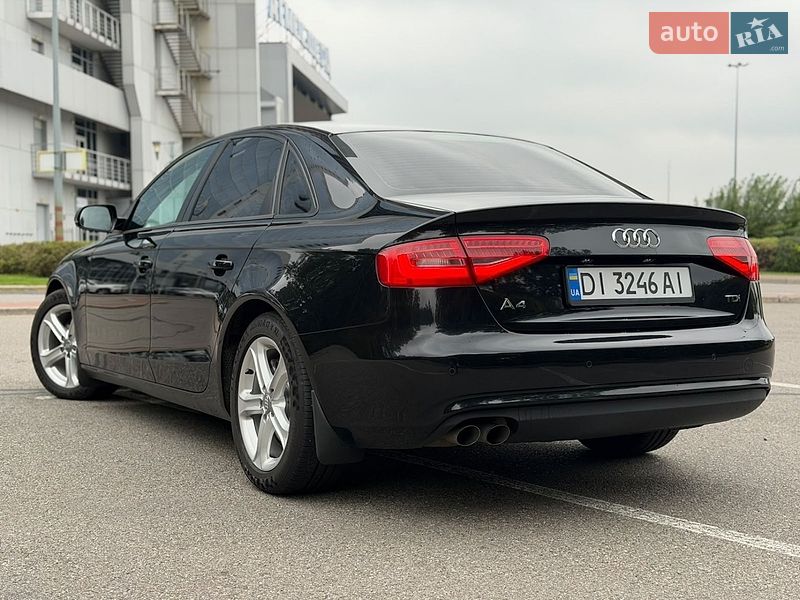 Седан Audi A4 2013 в Києві