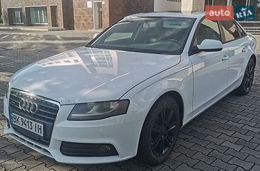 Седан Audi A4 2011 в Нетешине Седан Audi A4 2011 в Нетешине