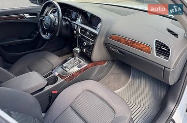 Седан Audi A4 2012 в Киеве