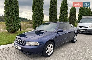 Седан Audi A4 1996 в Львове