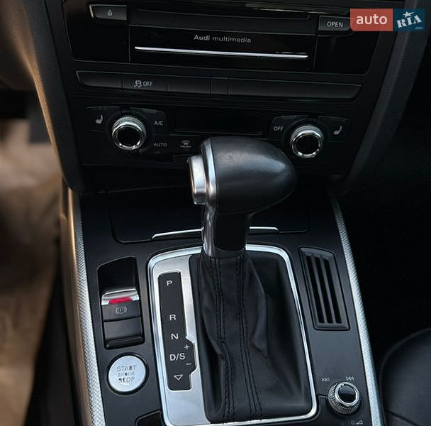Седан Audi A4 2015 в Дніпрі
