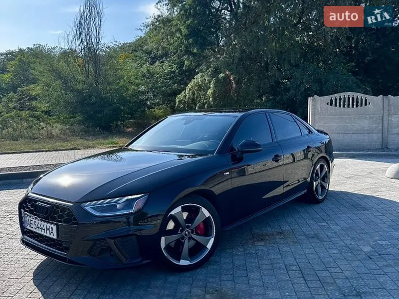 Audi A4 2023