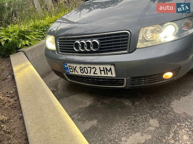 Седан Audi A4 2001 в Києві