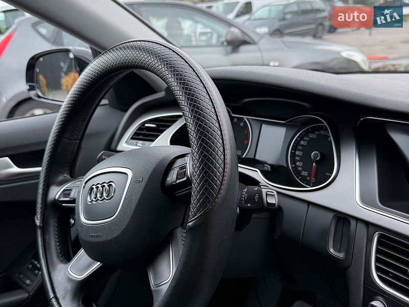 Седан Audi A4 2012 в Києві