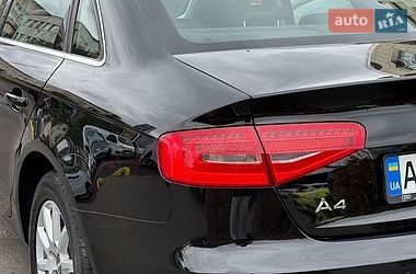 Седан Audi A4 2012 в Києві