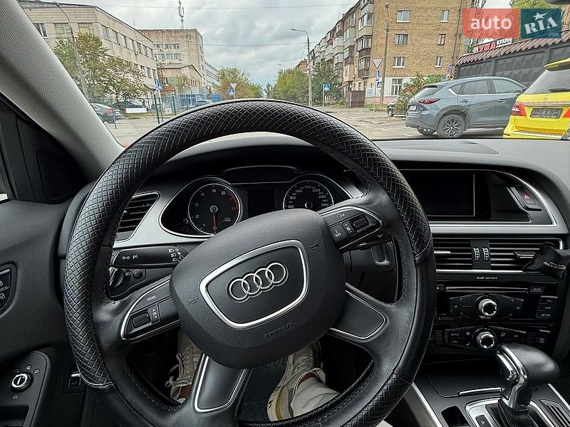 Седан Audi A4 2012 в Києві