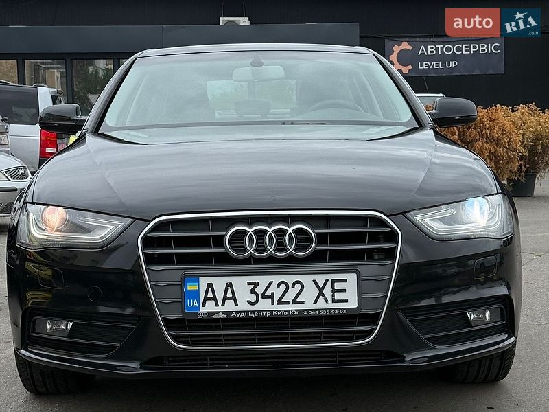 Седан Audi A4 2012 в Києві