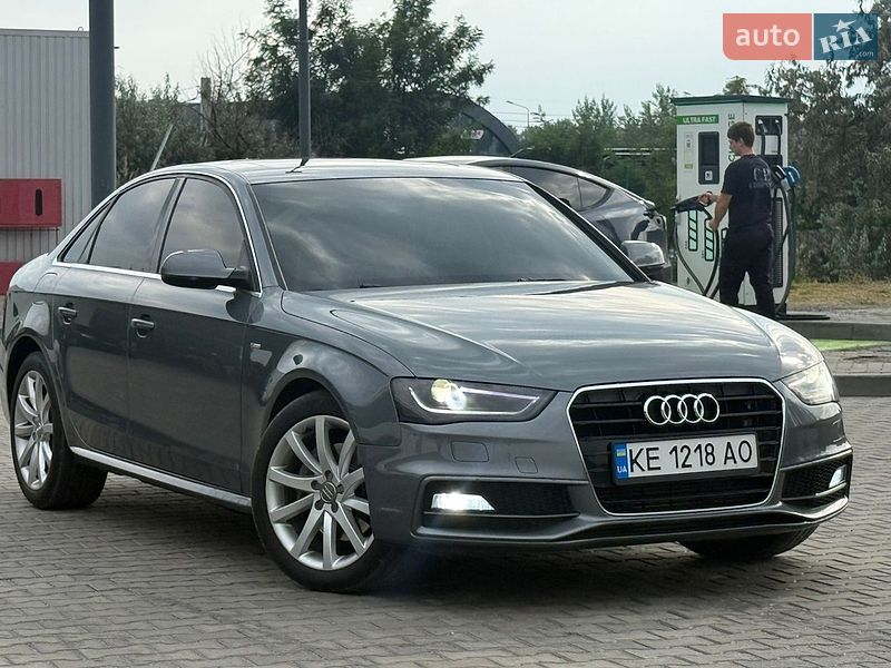 Седан Audi A4 2013 в Днепре