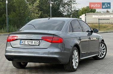 Седан Audi A4 2013 в Днепре